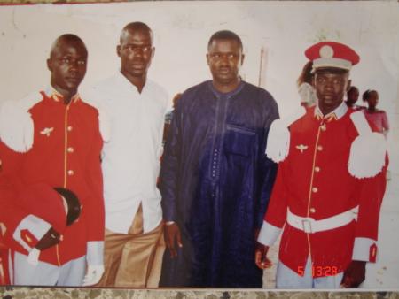 c�r�monie de fin de formation .ya mes 2 oncles sergent NDIAYE et moi